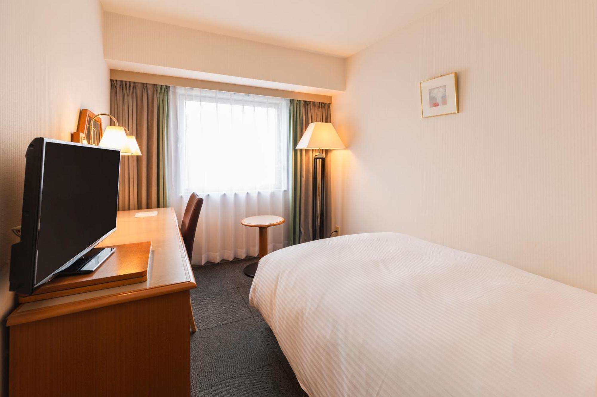 Hotel Sunroute Niigata Exterior photo